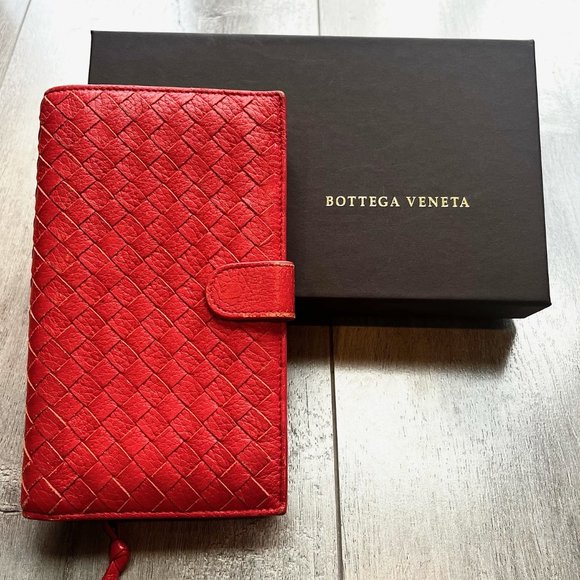 Bottega Veneta Women Leather Wallet - Picture 1 of 12